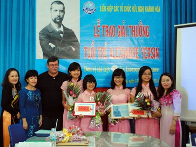 Bốn thí sinh xuất sắc được nhận giải thưởng Tuổi trẻ Alexandre Yersin - ảnh 1